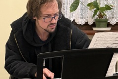 20251210_190244390_iOS